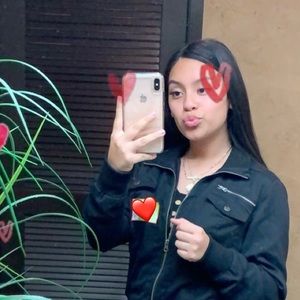 Meet your Posher, Clarissa